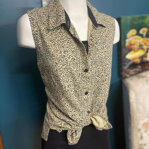 Vintage EP pro 100% Silk Sleeveless Button Up Blouse - Picture 2 of 6